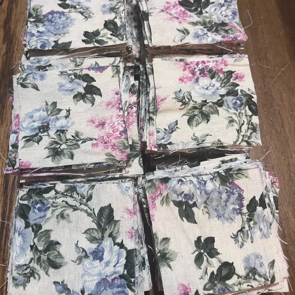 Quilt, patchwork, cotton Floral Fabric Squares 400 2.5” patches